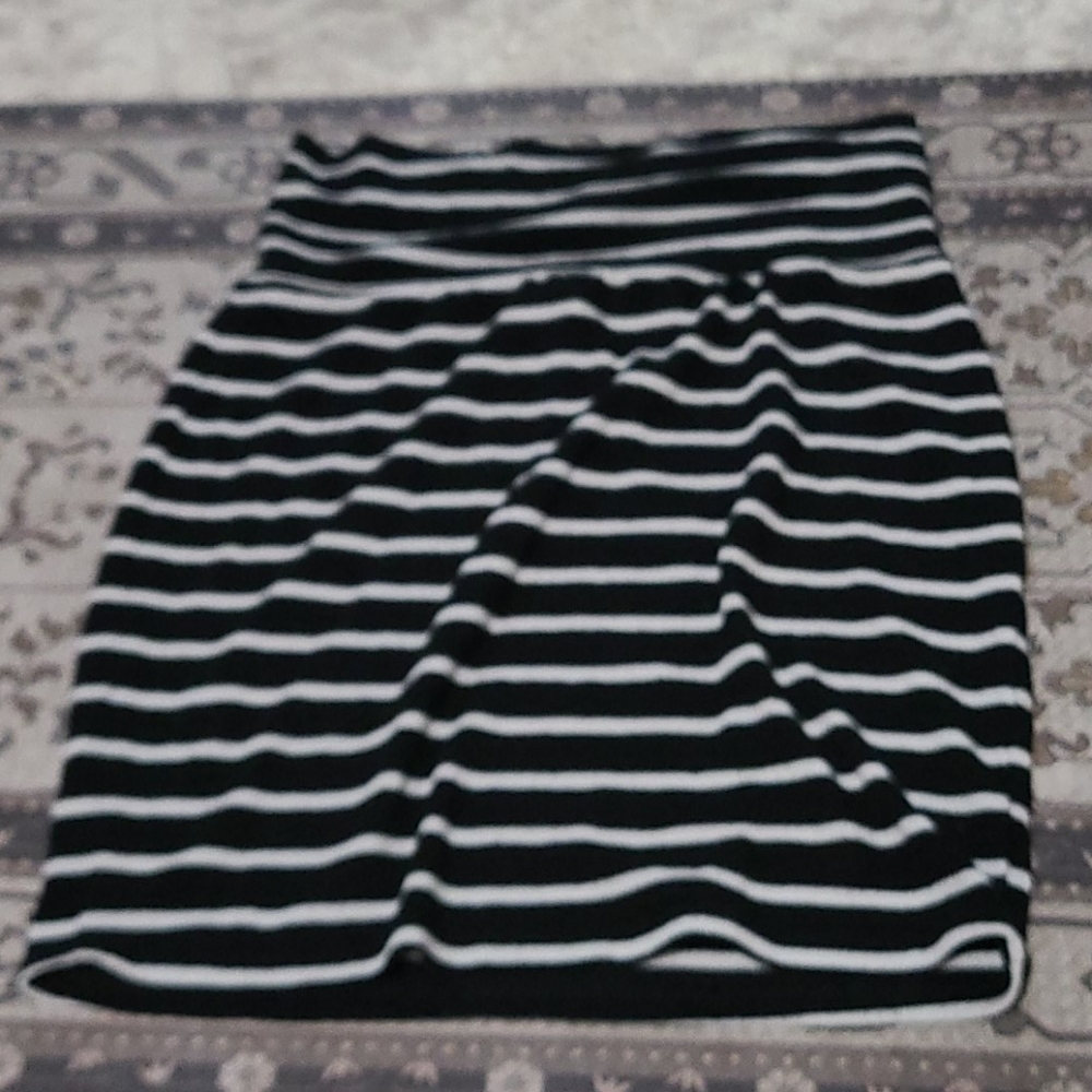 Black & white cotton skirt